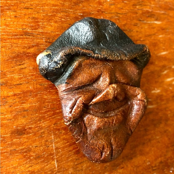 Vintage Leather Smiling Face with Floppy Hat Brooch Pin - Picture 3 of 6